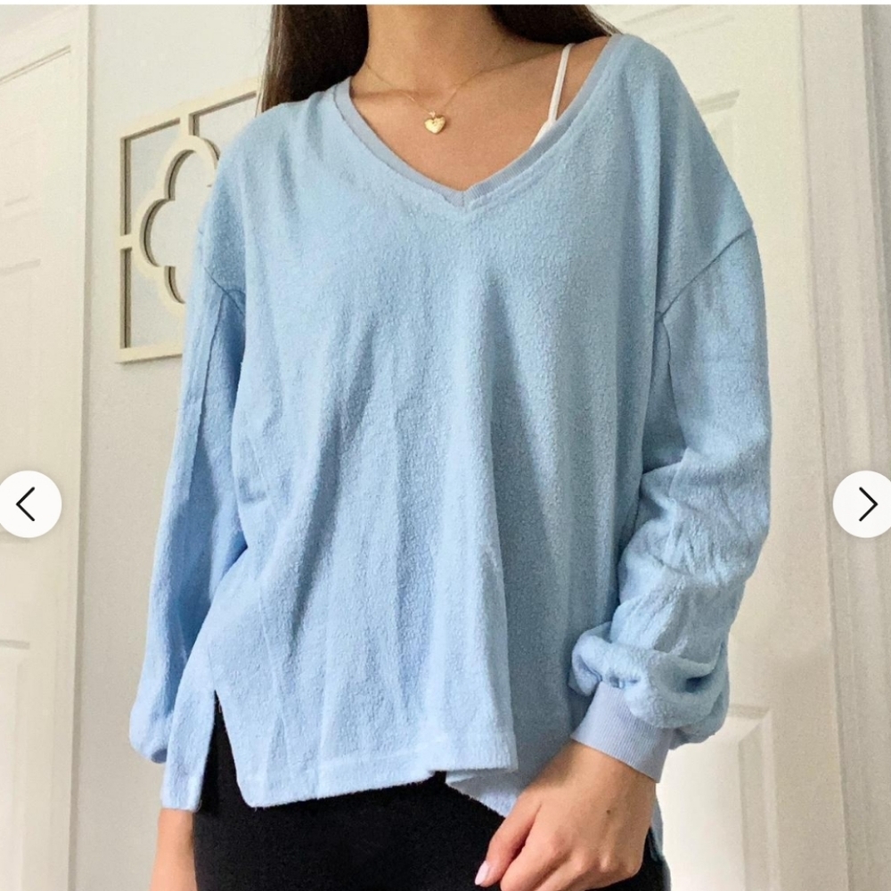 Ubern Outfitters Women's Blue Sweatshirt
